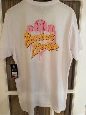 NWT Men’s Large - Baseball Lifestyle Graphic Tee